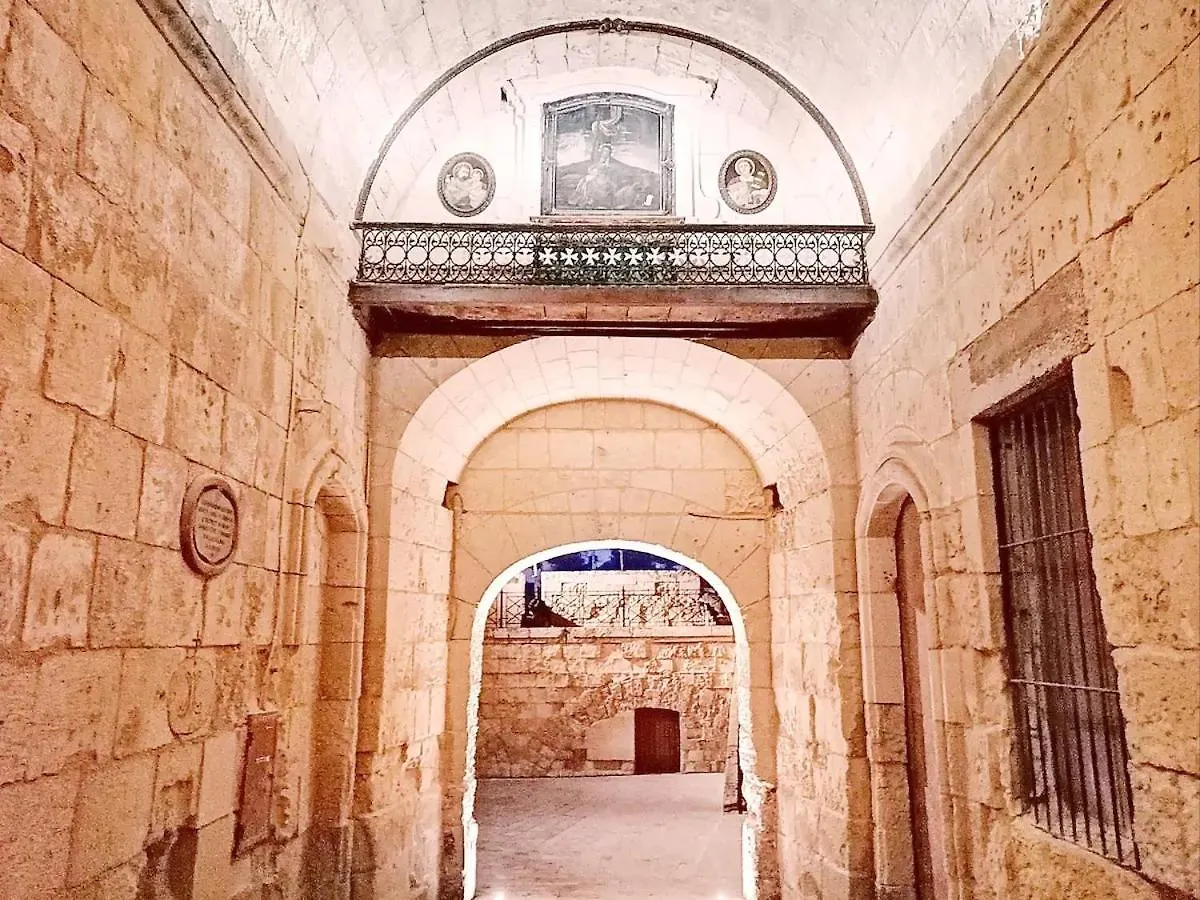 Modern Apt Kalkara Seafront! Apartment