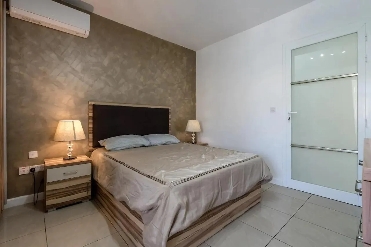 Apartament Modern Apt Kalkara Seafront! Malta
