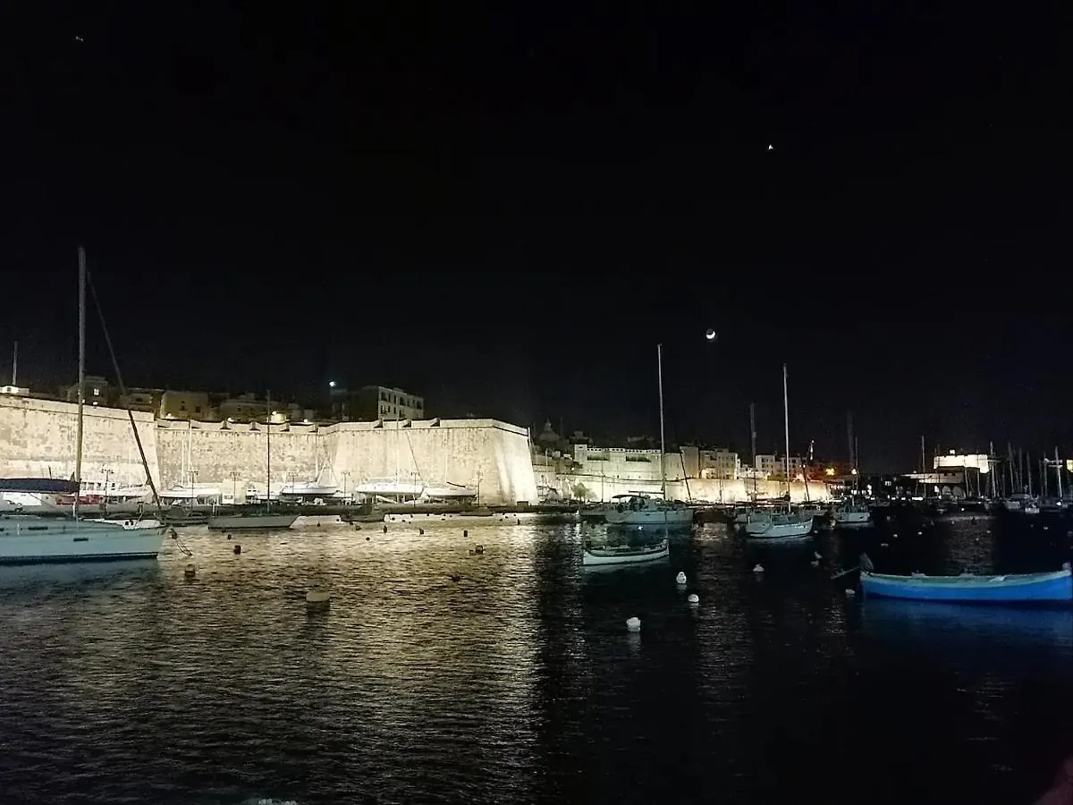 Apartament Modern Apt Kalkara Seafront!